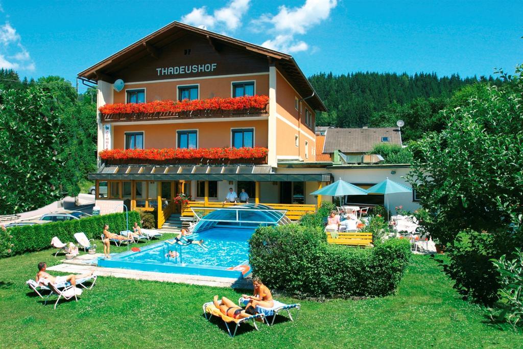 Hotel Restaurant Thadeushof 3*
