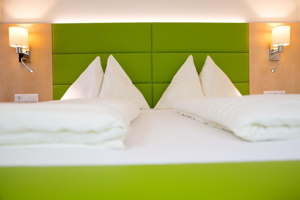 Hotel Restaurant Thadeushof 3*
